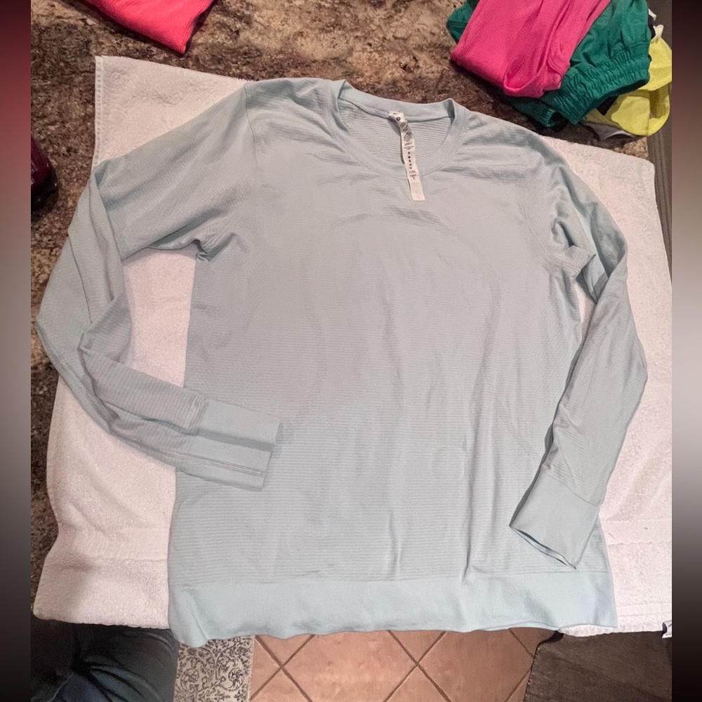 Lululemon swiftly tech long sleeve size 8 waist length